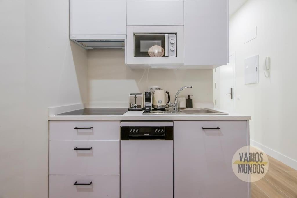 Cozy Y Centrico Apt Para 6Pax En Plaza Del Carmen E2 Madrid Eksteriør bilde