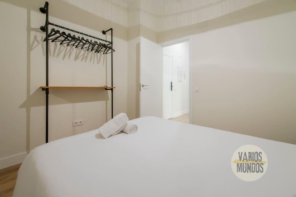 Cozy Y Centrico Apt Para 6Pax En Plaza Del Carmen E2 Madrid Eksteriør bilde